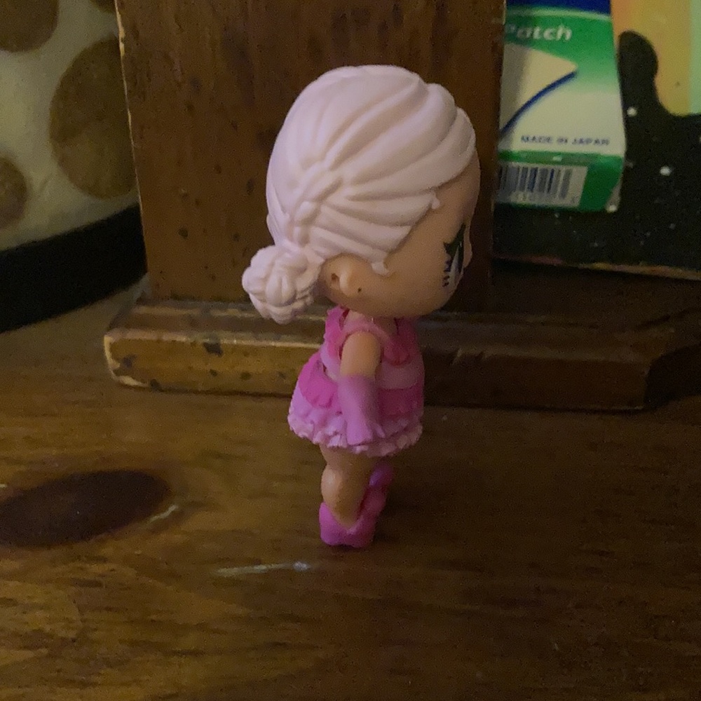lol doll - Picture 4 of 4